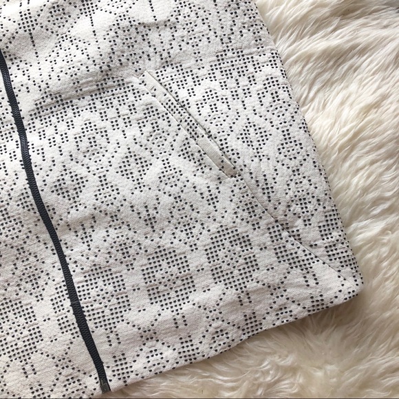 NEW Ecru ZARA BOMBER STYLE Printed COAT - Picture 3 of 8